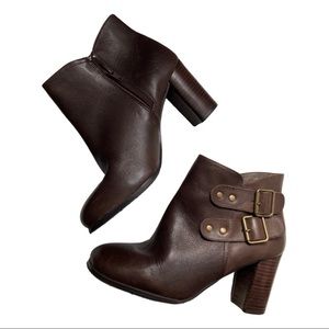 DENVER HAYES leather booties 7.5